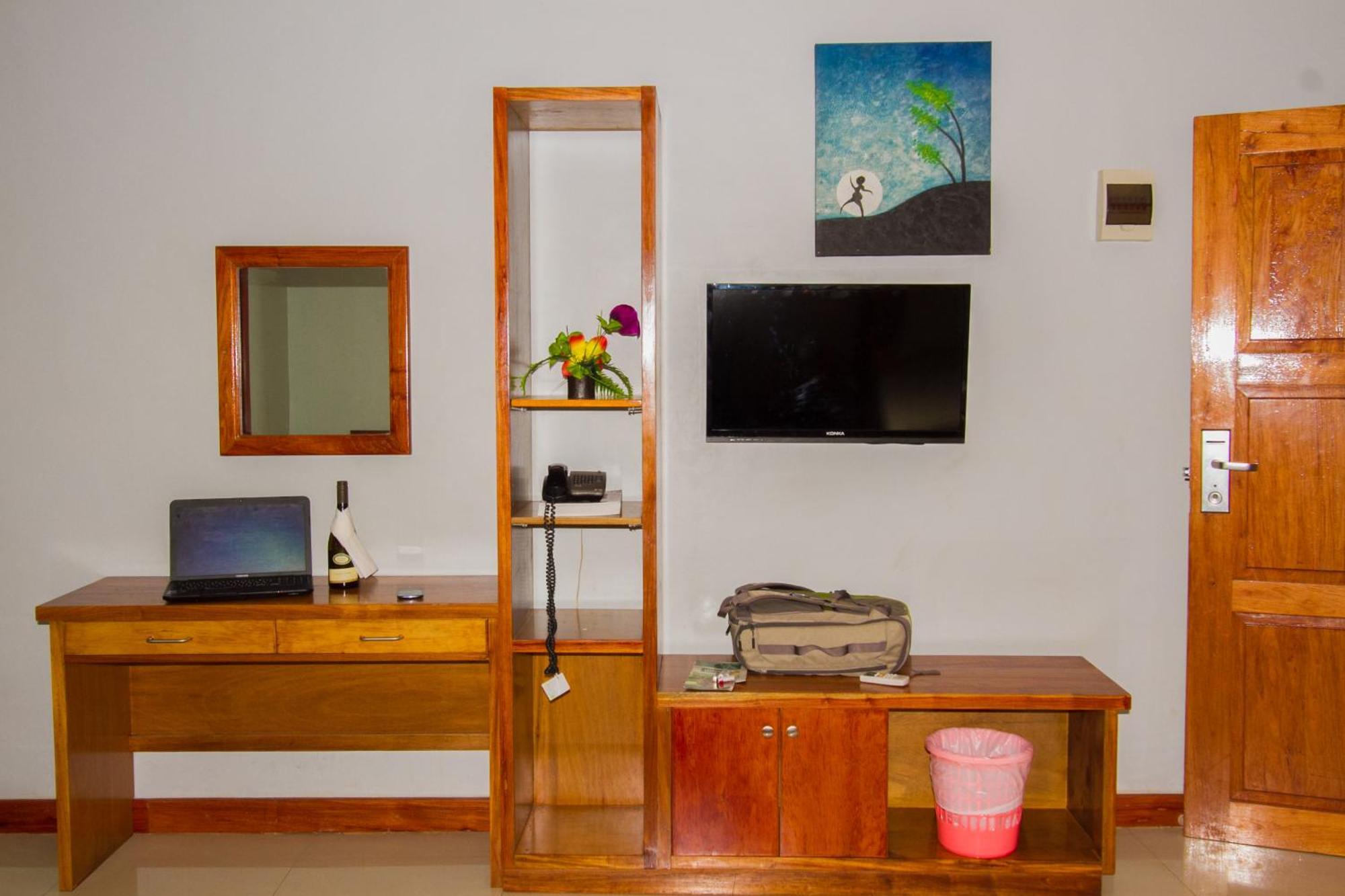 ハイダウェイ ホテル ポートモレスビー 部屋 写真